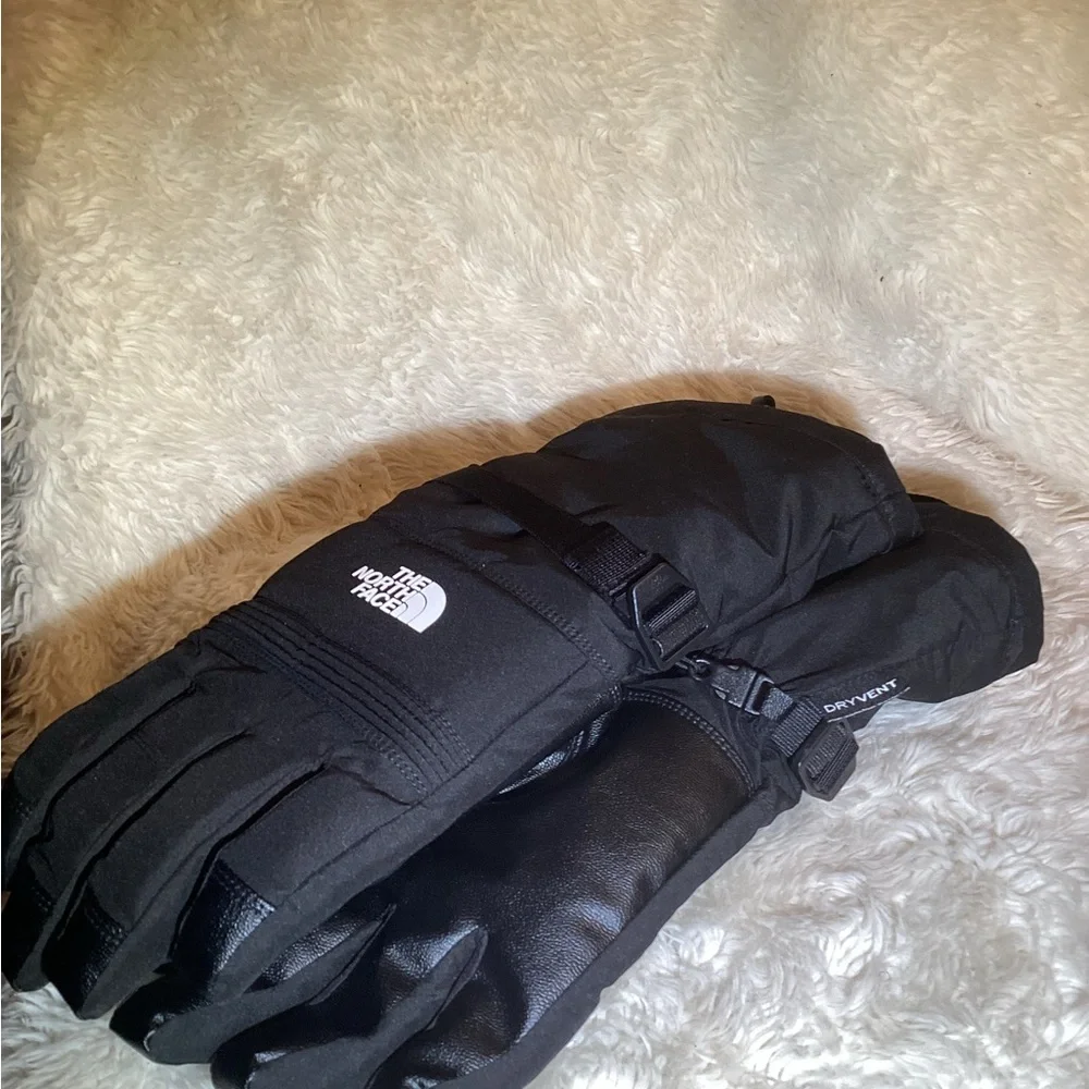 The north face black dryvent gloves size medium
